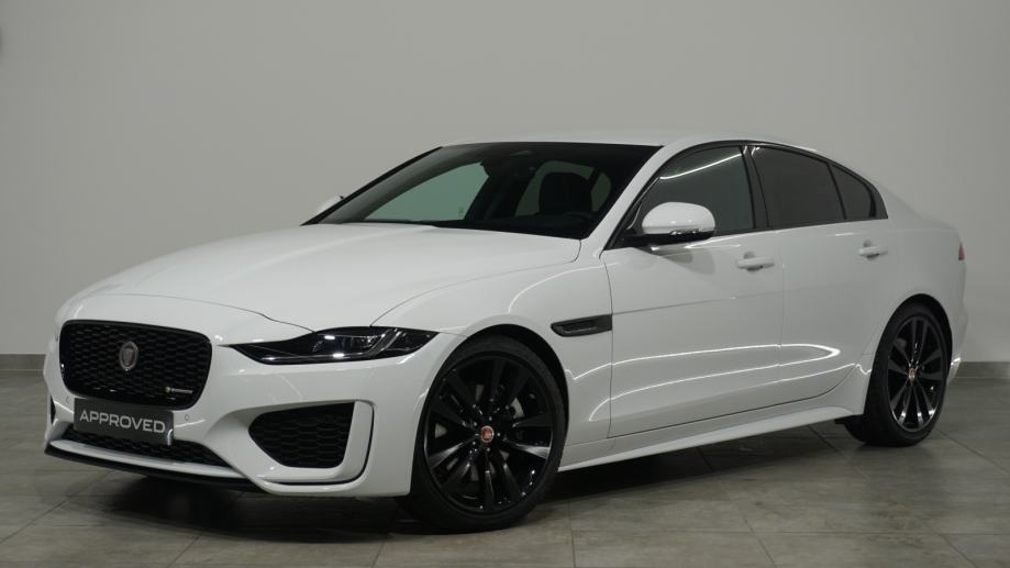 Xe Dynamic View JAGUAR XE R-DYNAMIC SE 2.0D 204HP RWD A8 MHEV, 2022 god.