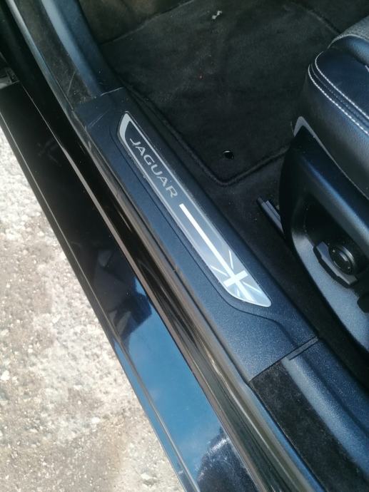 Jaguar XF AWD 2,0 automatik, fotografija 14
