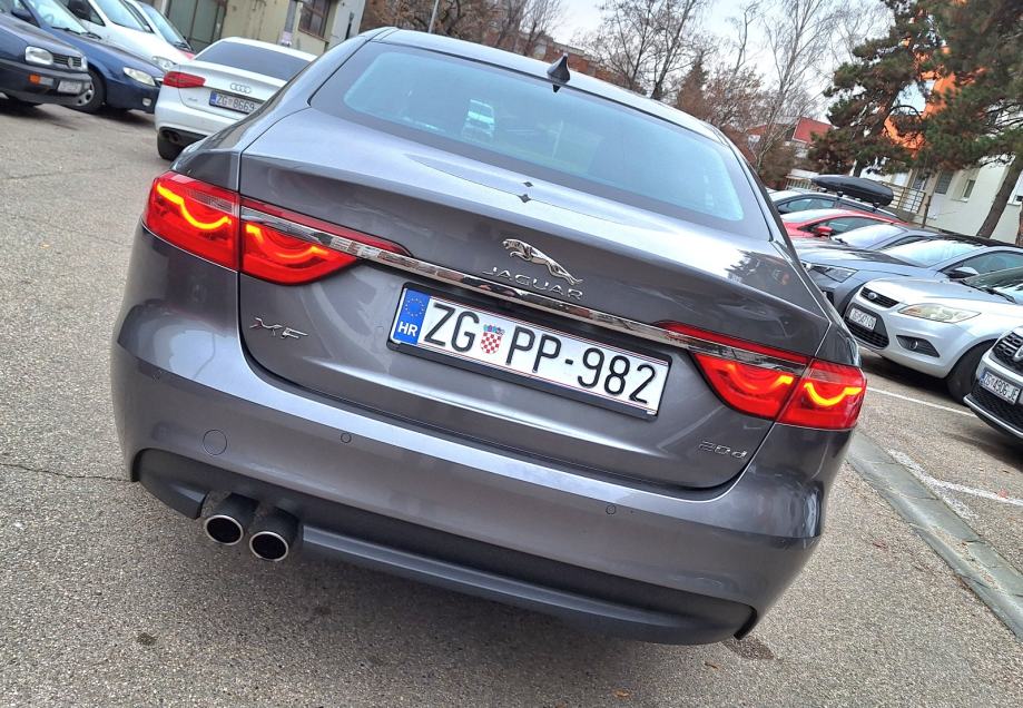 Jaguar XF 2,0 D odlično stanje,bez garancije 12500 eur, fotografija 7