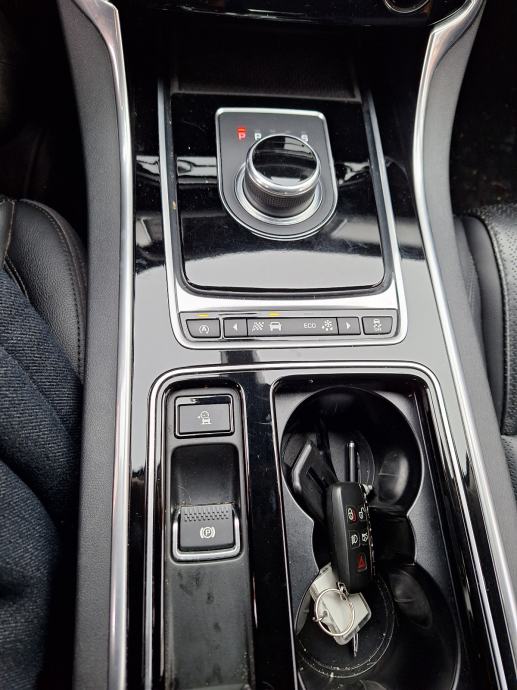Jaguar XF 2,0 D odlično stanje,bez garancije 12500 eur, fotografija 19
