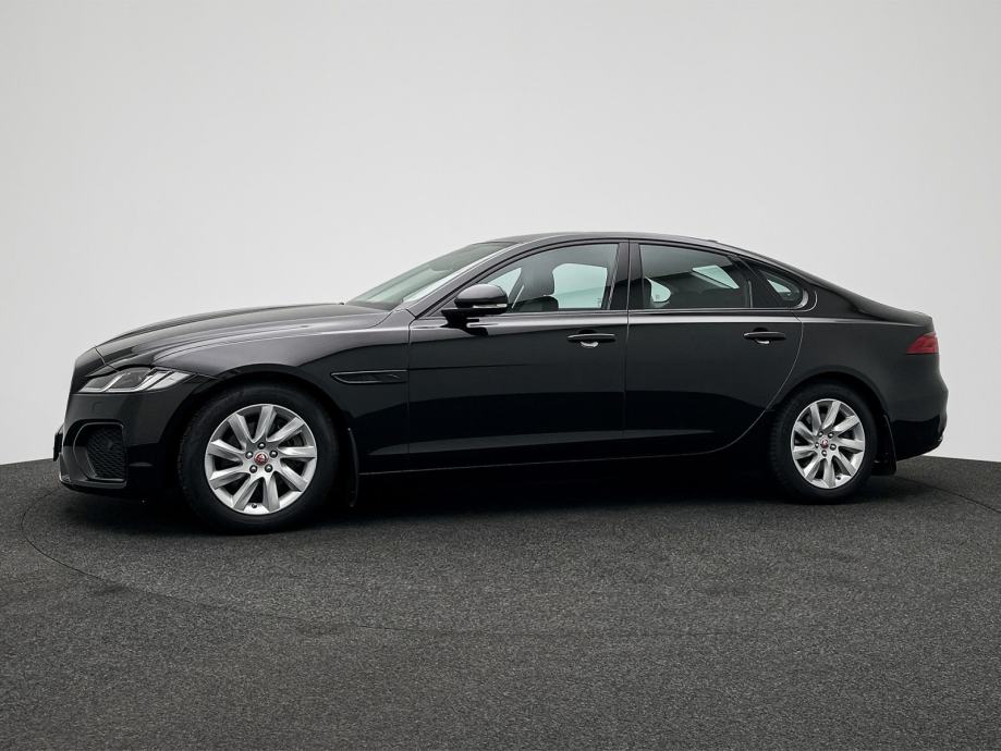 Jaguar XF 2,0d D200 SE MHEV, fotografija 6
