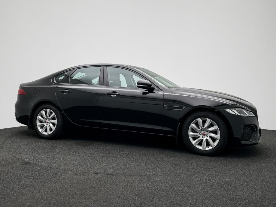 Jaguar XF 2,0d D200 SE MHEV, fotografija 7