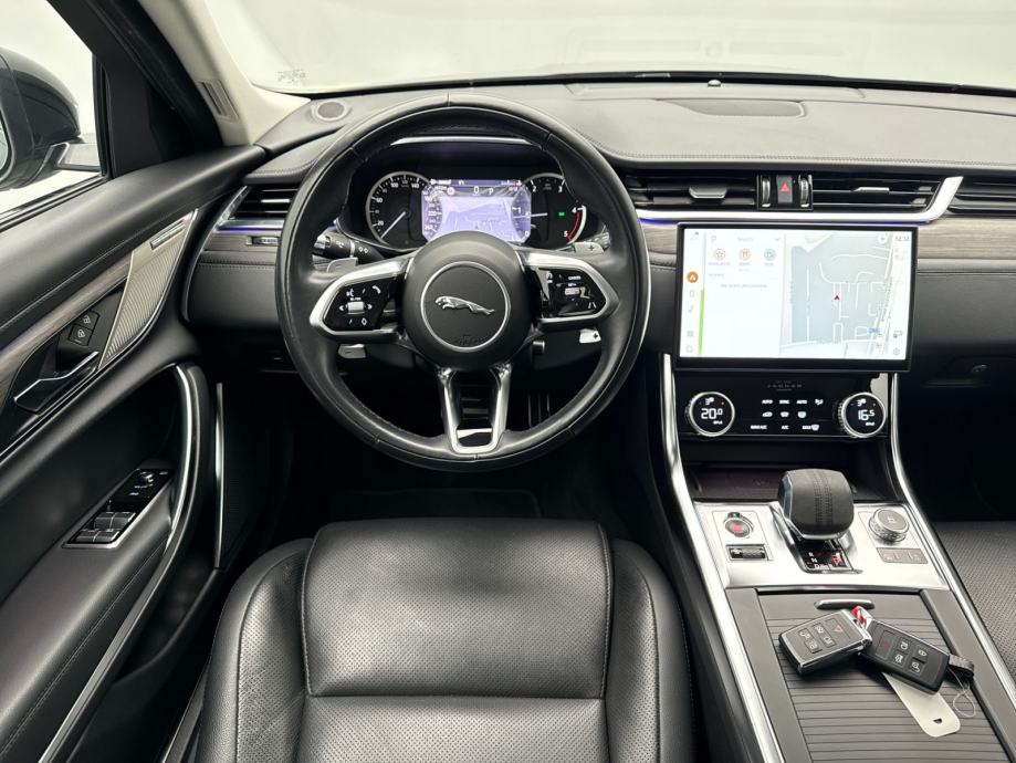 Jaguar XF 2,0d D200 SE MHEV, fotografija 8