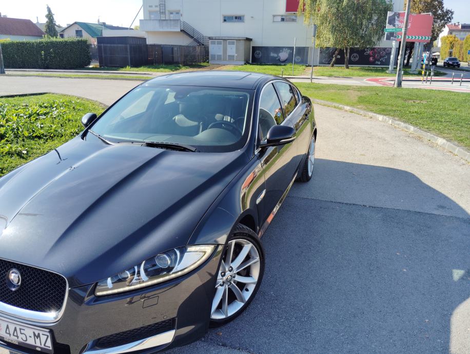 Jaguar XF