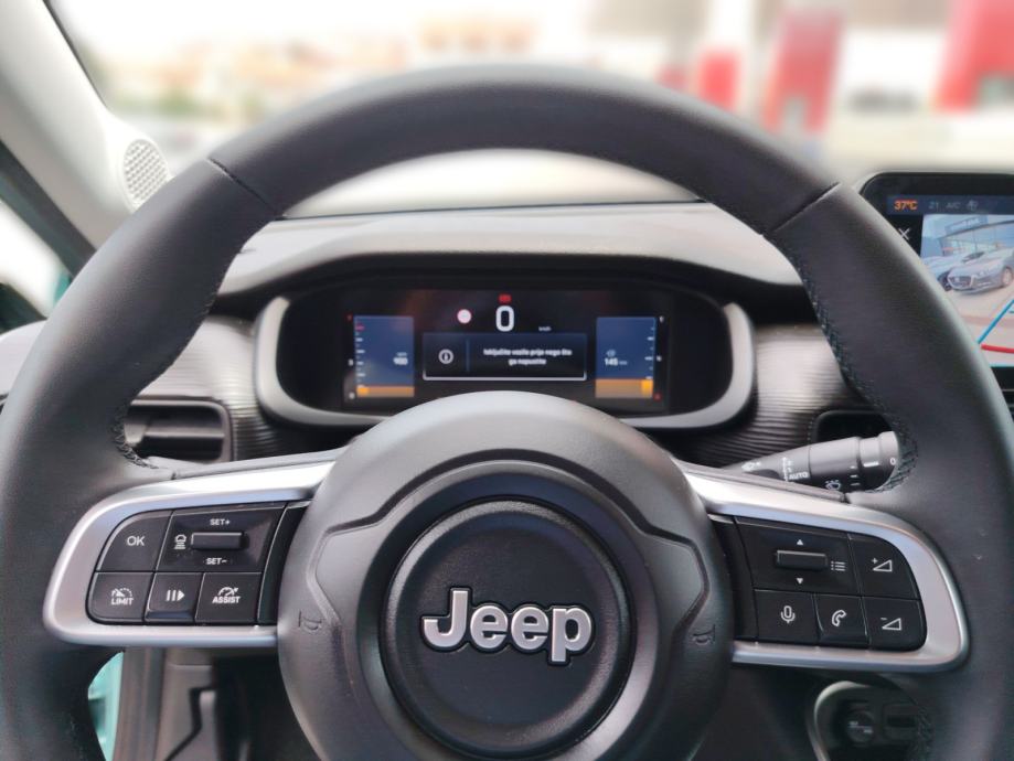 Jeep Avenger 1.2 ALTITUDE, fotografija 17