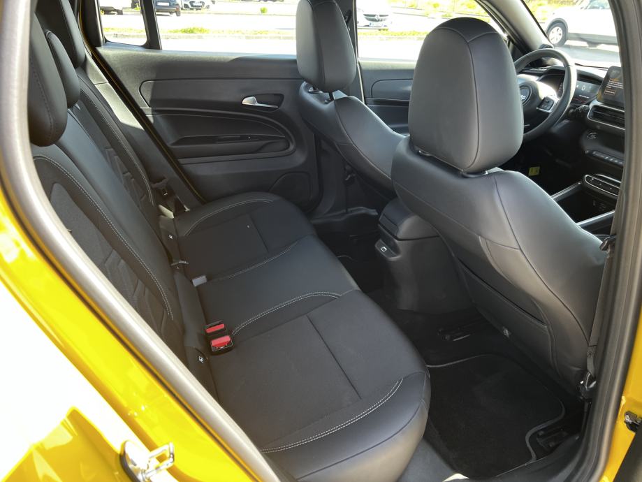 Jeep Avenger 1.2 Hybrid Altitude automatik ***DOSTUPNO ODMAH***, fotografija 11