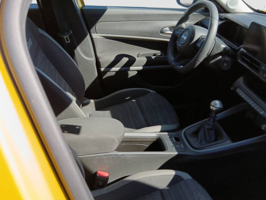 JEEP AVENGER 1.2 PureTech 100 KS LONGITUDE *VOZILO S JAMSTVOM*, fotografija 13