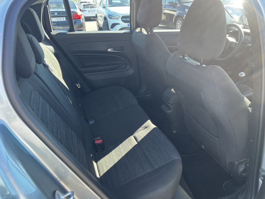 JEEP Avenger ICE 1.2 100 MT Longitude ***Samo 2.800 km***, fotografija 10