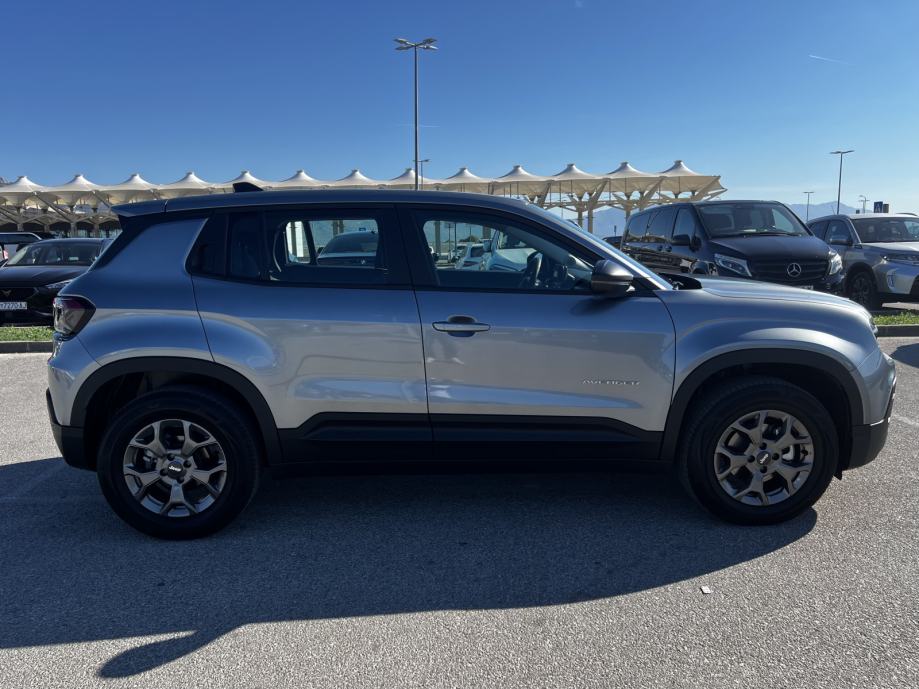 JEEP Avenger ICE 1.2 100 MT Longitude ***Samo 2.800 km***, fotografija 6