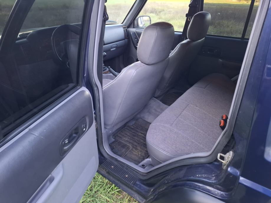 Jeep Cherokee 2,5 Sport TD, fotografija 8