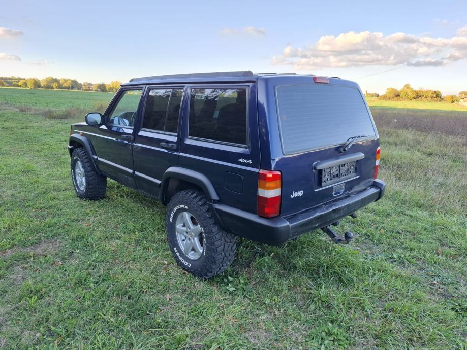 Jeep Cherokee 2,5 Sport TD, fotografija 3
