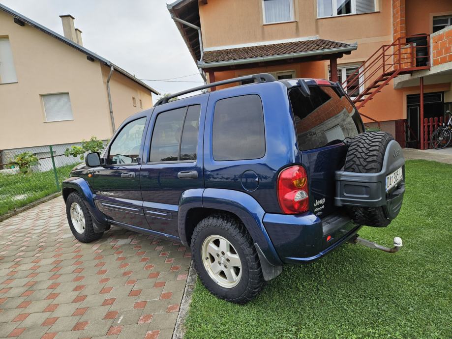 jeep-cherokee-2-8-crd-limited-edition-rezervirano-2003-god