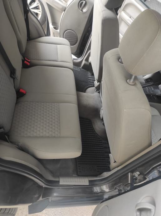 Jeep Cherokee 2,8 CRD, fotografija 7