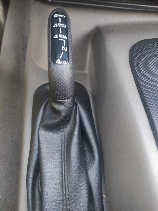 Jeep Cherokee 2,8 CRD, fotografija 12