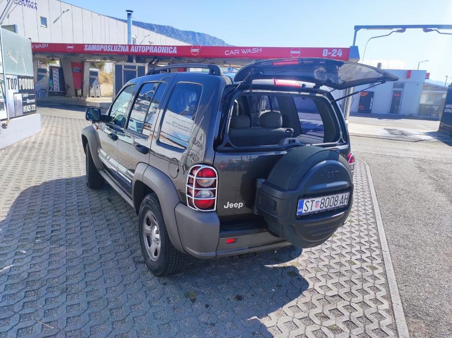 Jeep Cherokee 2,8 CRD, fotografija 10