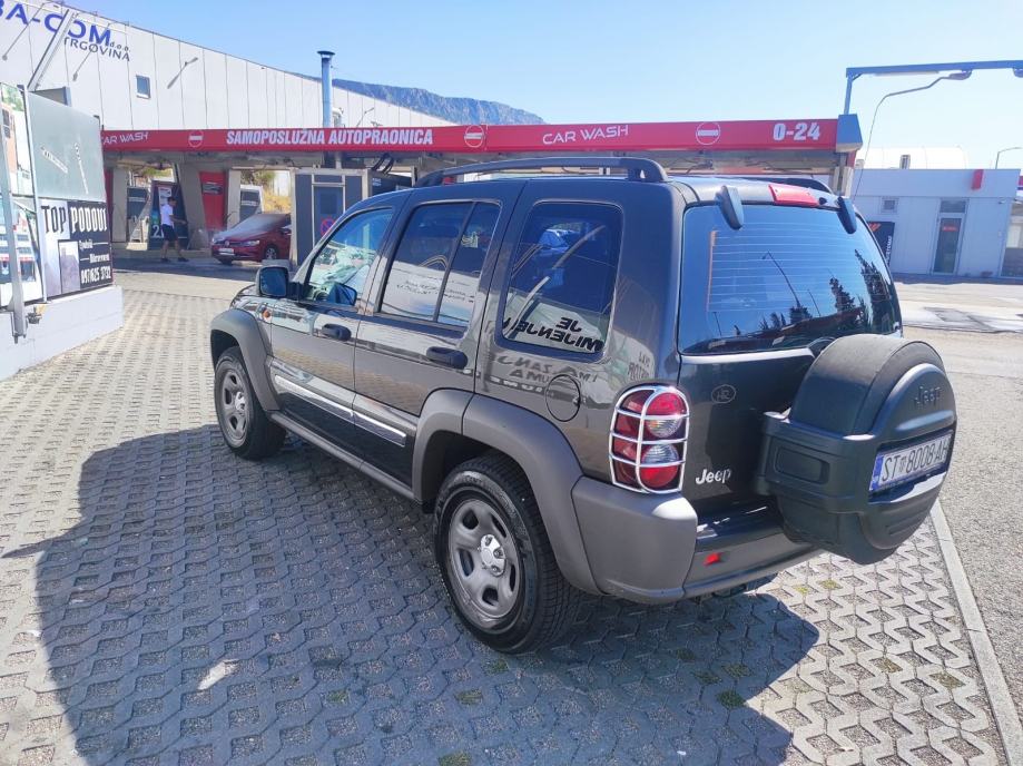 Jeep Cherokee 2,8 CRD, fotografija 5