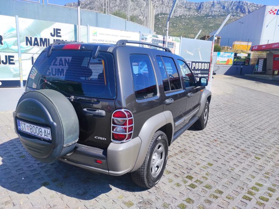Jeep Cherokee 2,8 CRD, fotografija 2