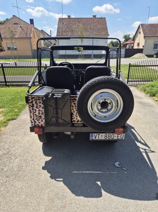 Jeep CJ Mahindra 1 5 D, fotografija 18