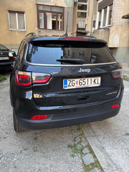 Jeep Compass 1,3 automatik 150ks full oprema, fotografija 2