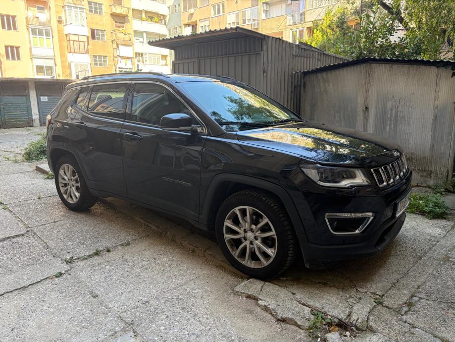 Jeep Compass 1,3 automatik 150ks full oprema, fotografija 5