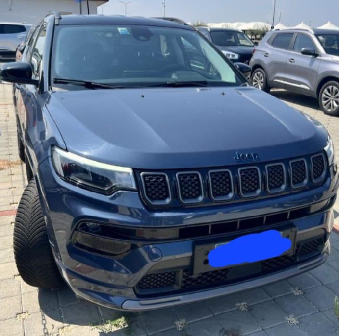 JEEP COMPASS 1,3 LIMITED, PLUG IN HIBRID, POGON NA SVE KOTAČE, 2022 god.