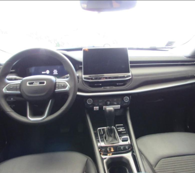 JEEP COMPASS 1,3 LIMITED, PLUG IN HIBRID, POGON NA SVE KOTAČE, 2022 god.