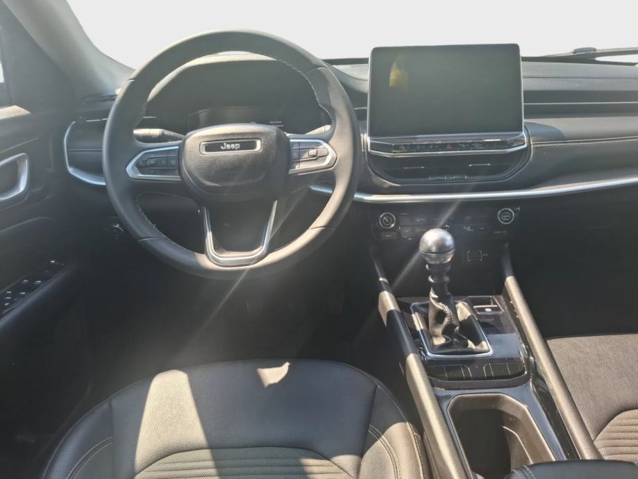 Jeep Compass 1,3 Limited, fotografija 6
