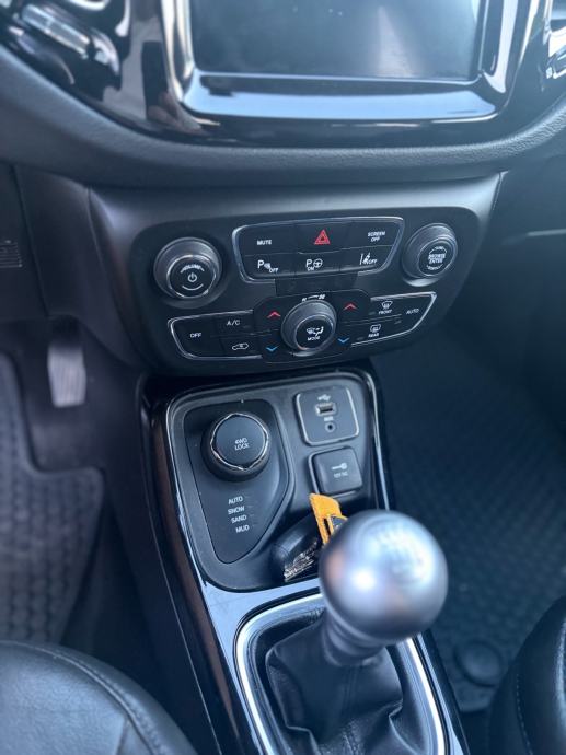 Jeep Compass 2.0, fotografija 11