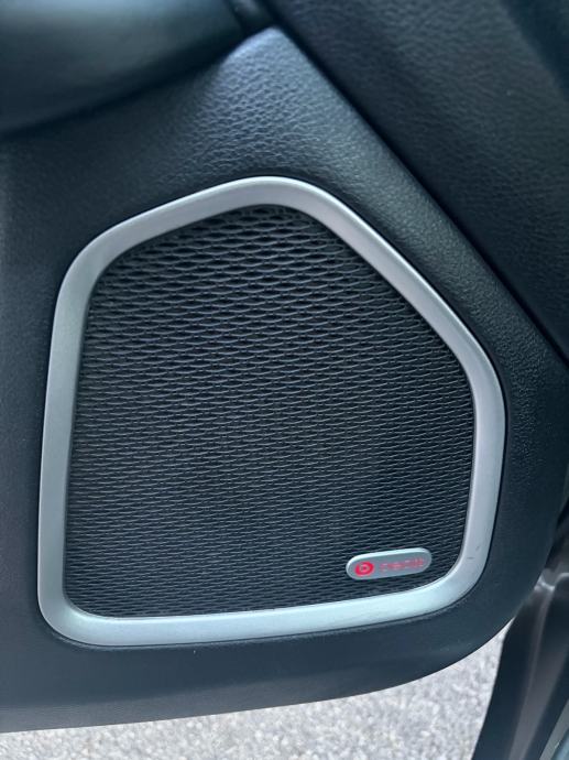 Jeep Compass 2.0, fotografija 12