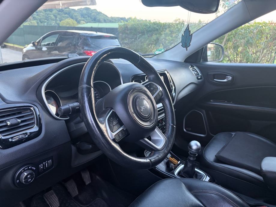Jeep Compass 2.0, fotografija 8