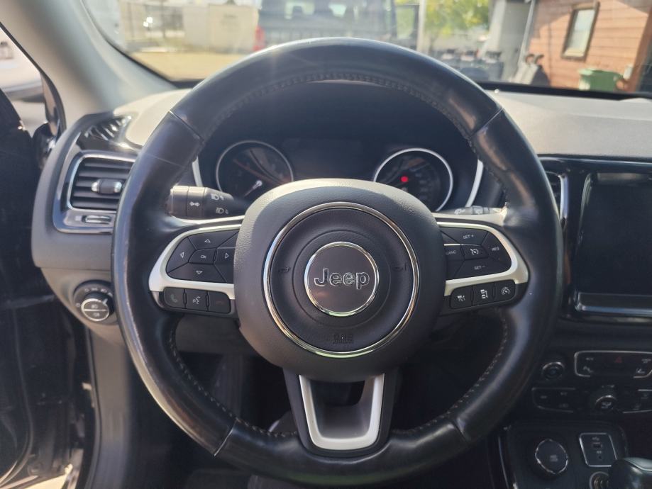 Jeep Compass limited1.4T automatik, fotografija 6