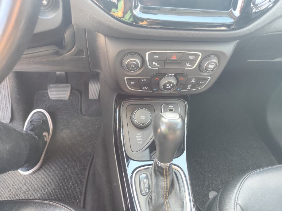Jeep Compass limited1.4T automatik, fotografija 7