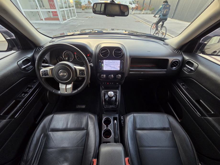 Jeep Patriot 2,2 CRD,NAVI,KOŽA,PDC,KUKA,RHINO-RACK, fotografija 20