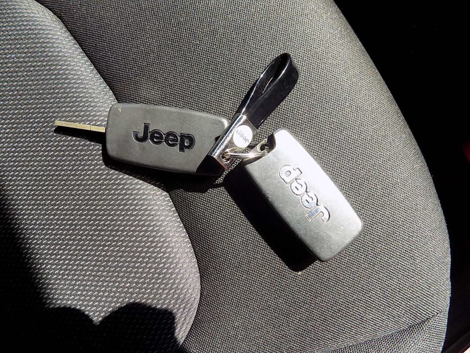 Jeep Renegade benzin LIMITED, fotografija 15