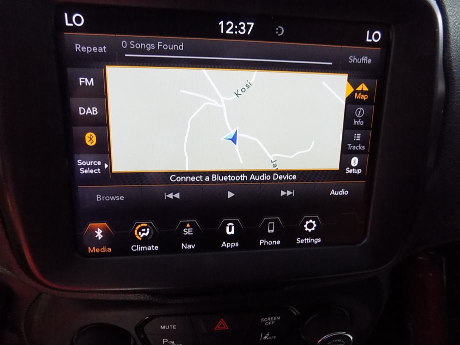 Jeep Renegade benzin LIMITED, fotografija 17