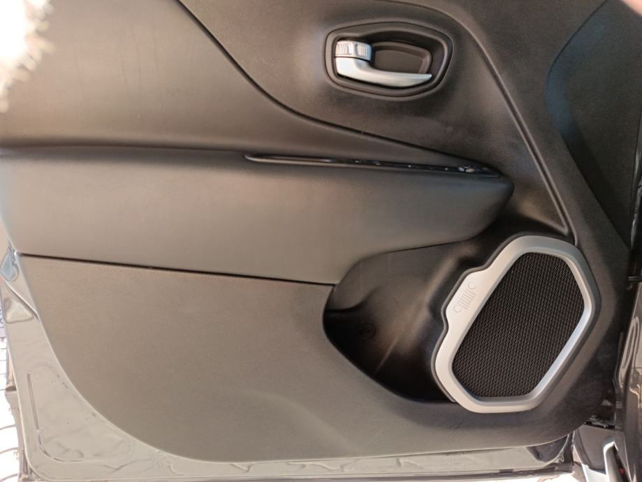 Jeep Renegade 1.3 DDTC ANNIVERSARY - 3 godine jamstva, fotografija 14