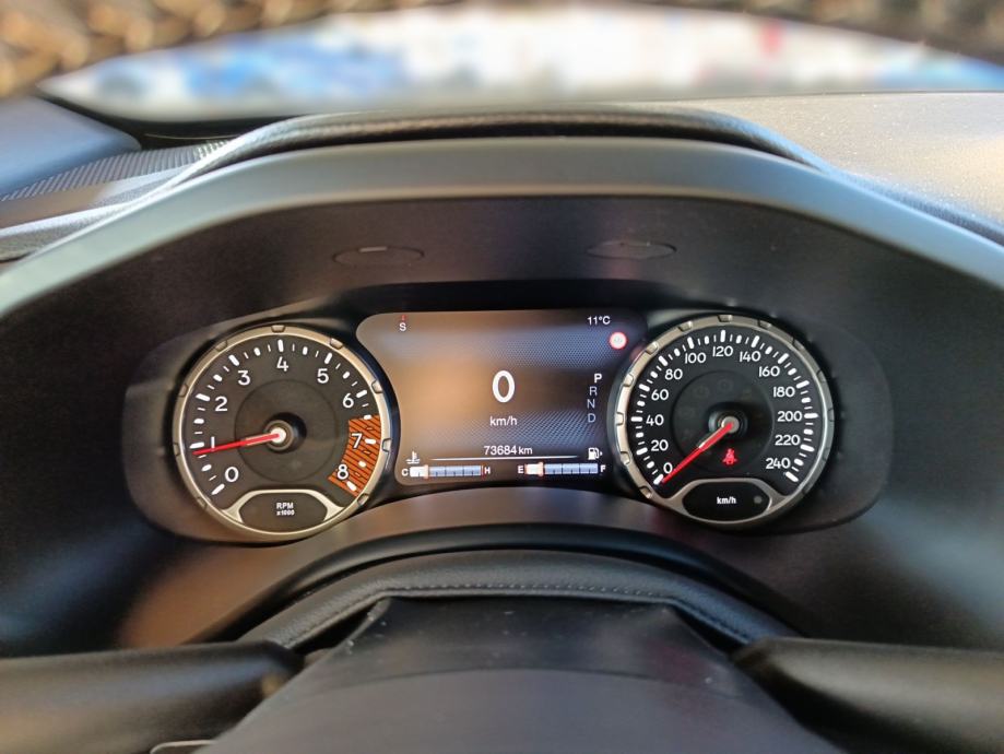 Jeep Renegade 1.3 DDTC ANNIVERSARY - 3 godine jamstva, fotografija 17