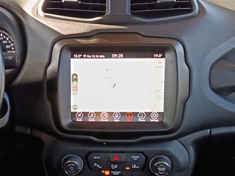Jeep Renegade 1.3 DDTC ANNIVERSARY - 3 godine jamstva, fotografija 18