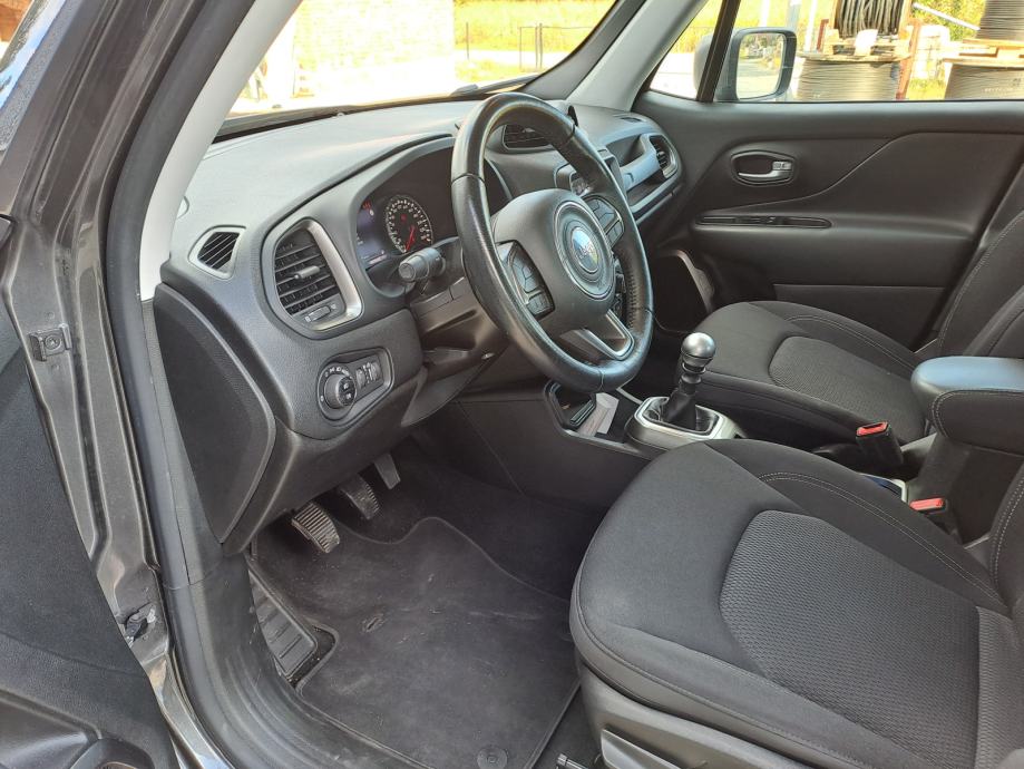 Jeep Renegade 1,6 MultiJet, fotografija 13