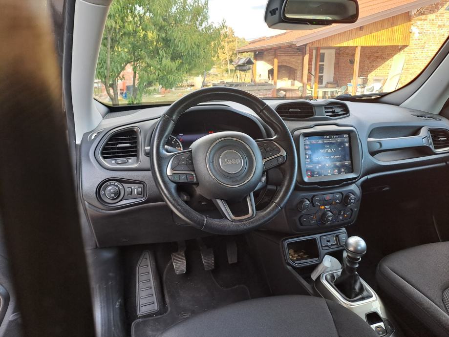 Jeep Renegade 1,6 MultiJet, fotografija 12