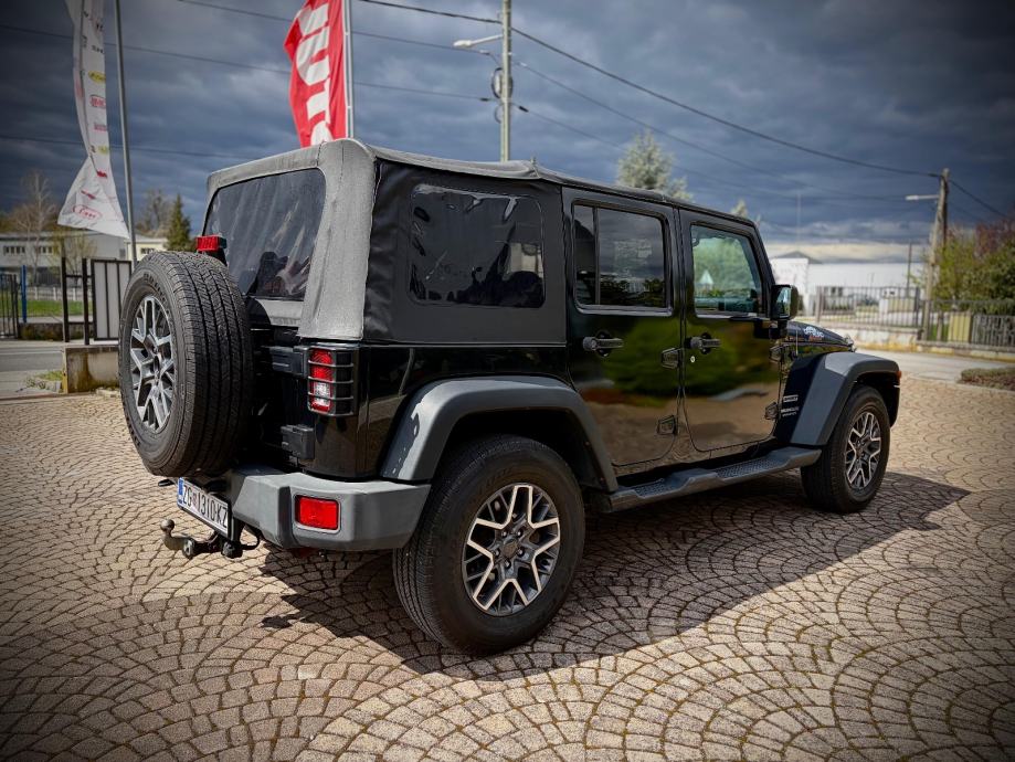 Jeep Wrangler 2,8 CRD Sport, fotografija 3