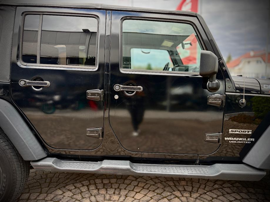 Jeep Wrangler 2,8 CRD Sport, fotografija 9