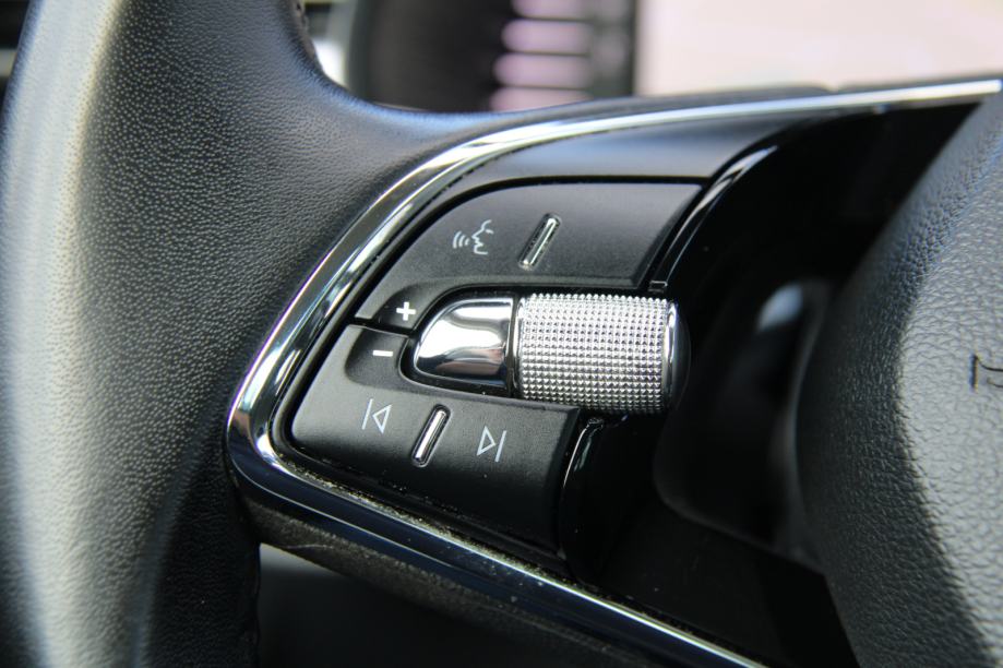 ➡️ KAMIQ 1.0TSI Virtual ALU NAVI PDC R-Cam Radar Tempomat 2022., fotografija 16