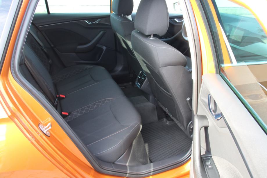 ➡️ KAMIQ 1.0TSI Virtual ALU NAVI PDC Radar Tempomat Bluetooth 2023., fotografija 14