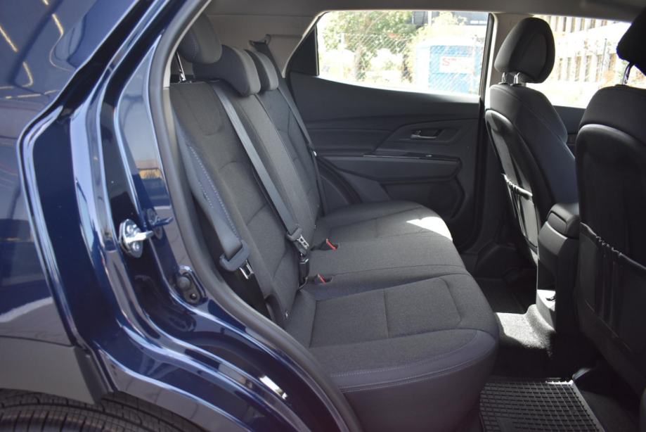 KG Mobility (SsangYong) Korando 1.5 T-GDI Fresh+ M/T, NAVIGACIA, STRAŽ, fotografija 18