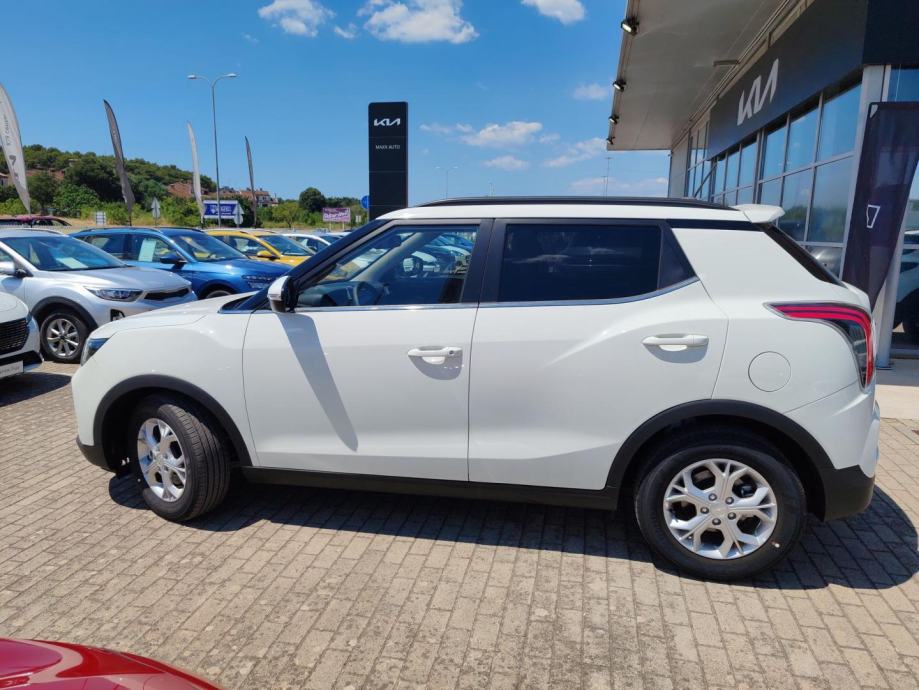 KG Mobility (SsangYong) Tivoli (X100) 1.5 M/T 2WD, pogled izvana - slika 3