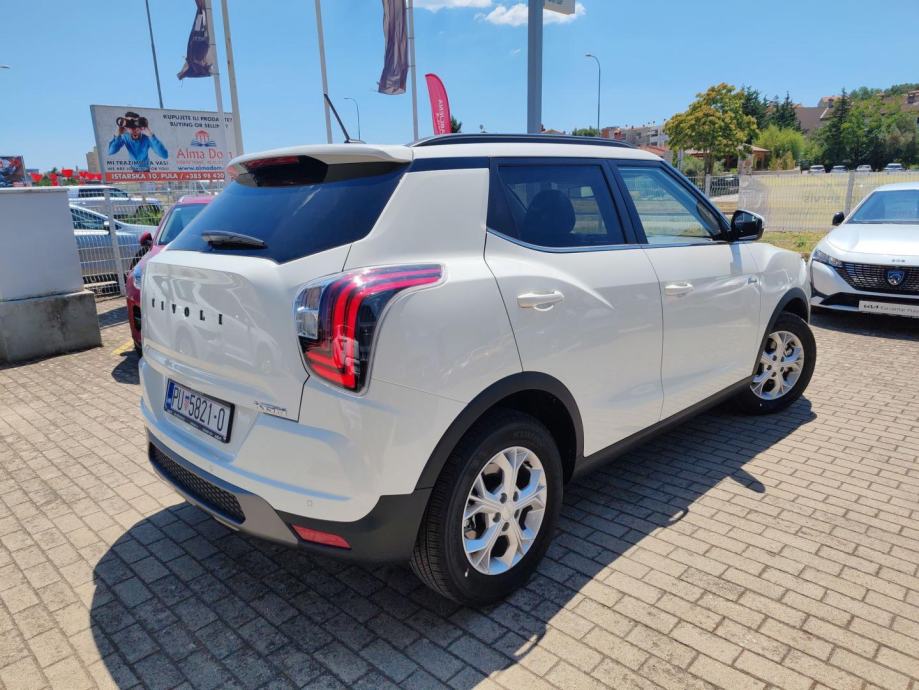KG Mobility (SsangYong) Tivoli (X100) 1.5 M/T 2WD, pogled izvana - slika 5