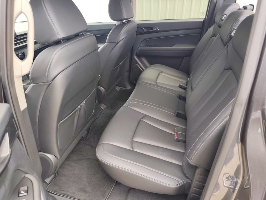 KGM SsangYong Musso ULTIMATE 4WD A/T automatik+dodatna oprema roleta, fotografija 8