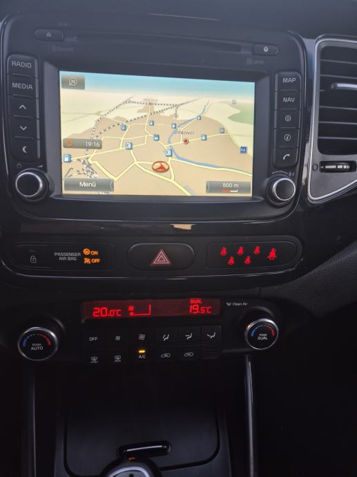 Kia Carens 1,7 CRDi LX eco 7 sjedala, fotografija 3