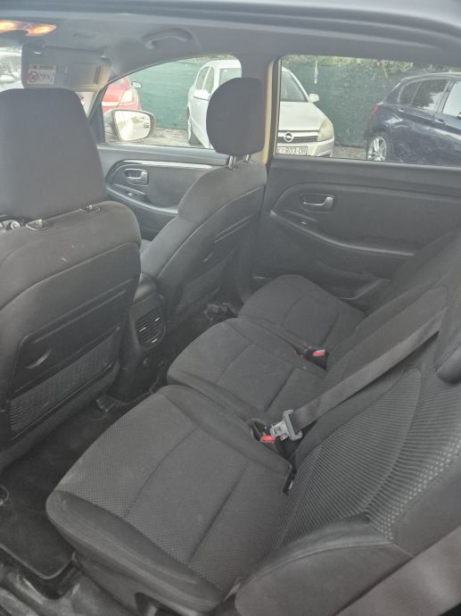 Kia Carens 1,7 CRDi LX eco 7 sjedala, fotografija 8